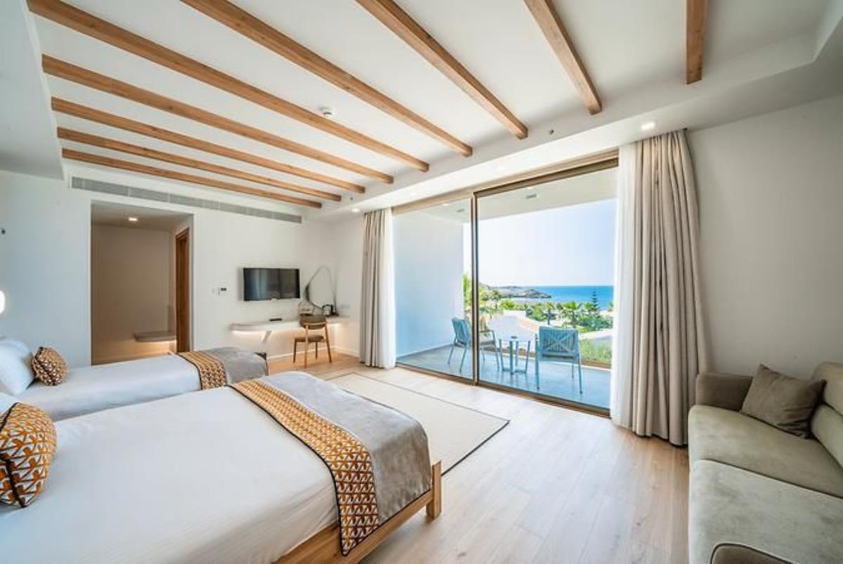 En fazla 4 yetişkin veya 3 yetişkin + 1 çocuk.