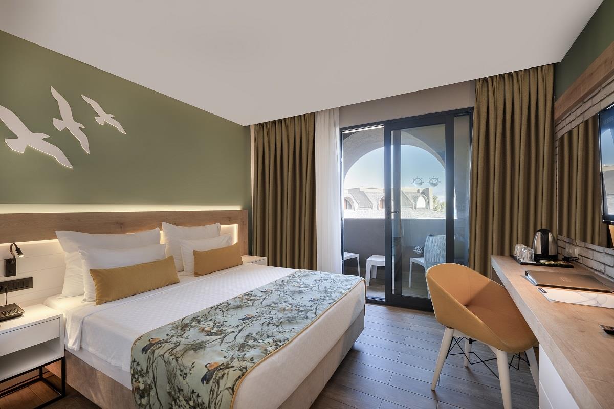 En fazla 2 yetişkin.