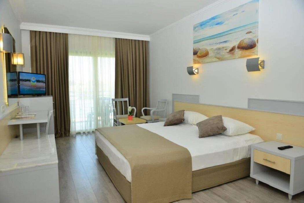 En az 2 yetişkin, En fazla 4 yetişkin veya 3 yetişkin + 1 çocuk.