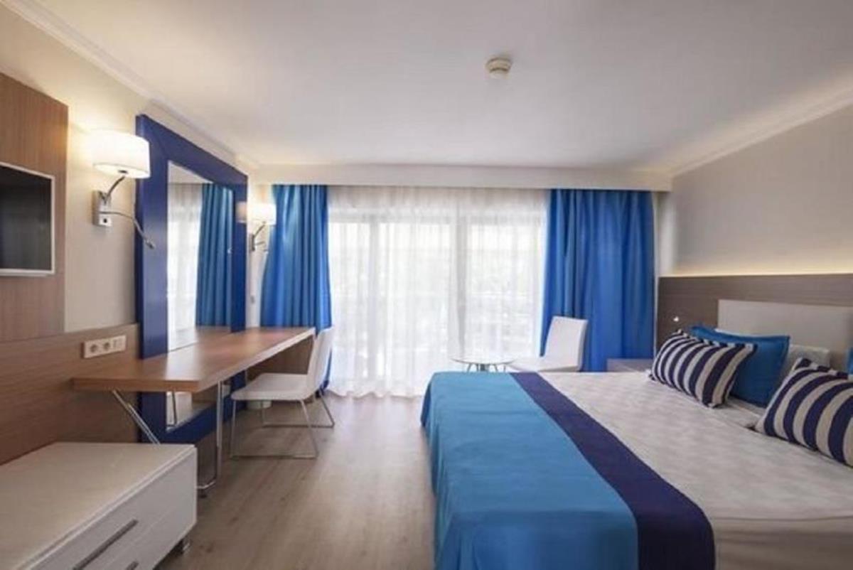 En fazla 2 yetişkin + 1 çocuk veya 1 yetişkin + 1 çocuk.