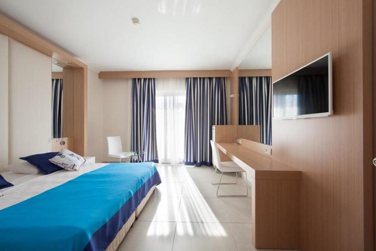 En az 2 yetişkin, En fazla 4 yetişkin veya 3 yetişkin + 1 çocuk.