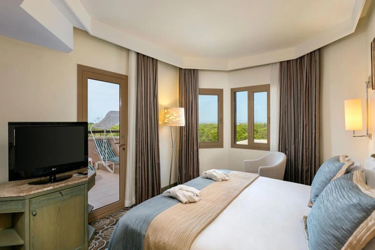 En az 2 yetişkin, En fazla 3 yetişkin + 1 çocuk veya 2 yetişkin + 2 çocuk.