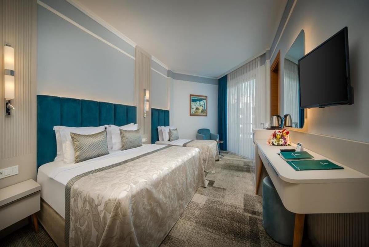 En az 2 yetişkin, En fazla 2 yetişkin + 2 çocuk.