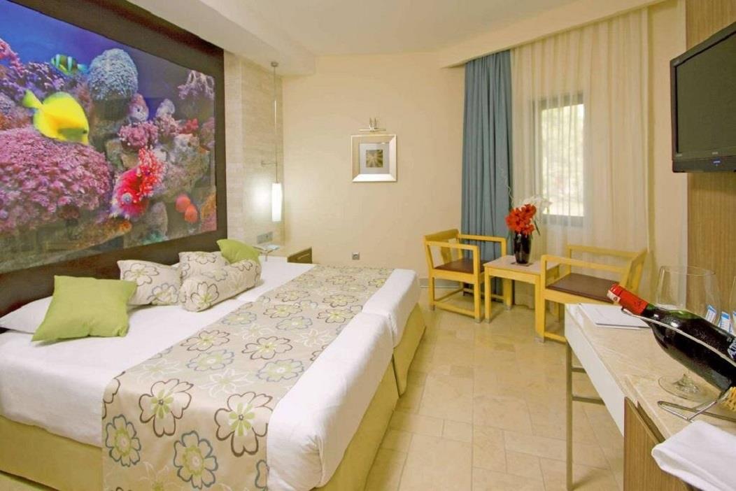 En fazla 3 yetişkin veya 2 yetişkin + 1 çocuk.