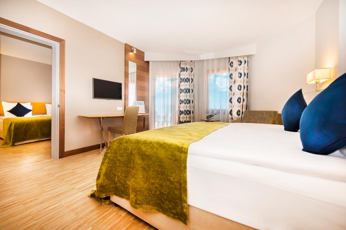 En az 2 yetişkin, En fazla 3 yetişkin veya 2 yetişkin + 2 çocuk.