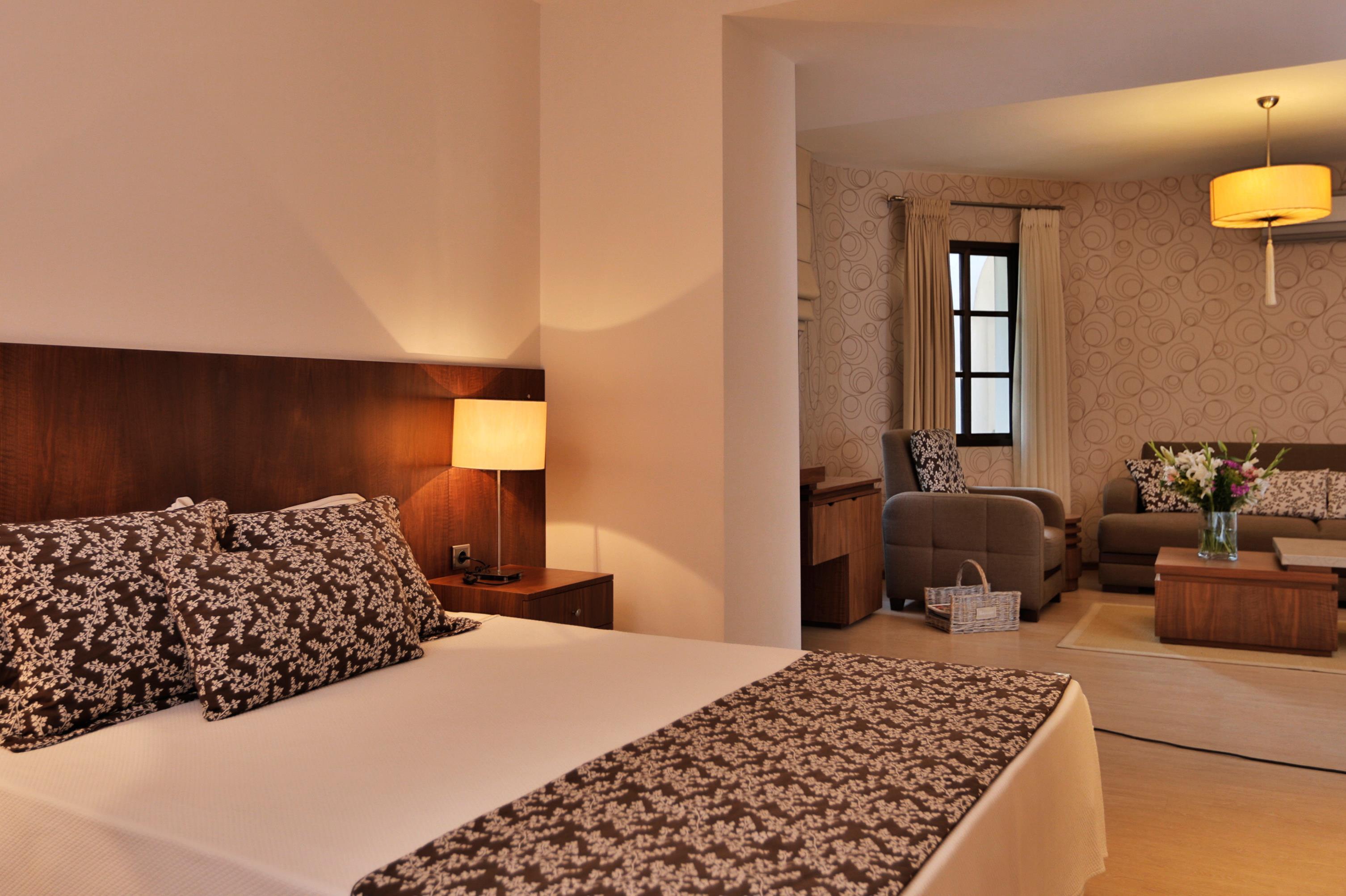 En fazla 2 yetişkin + 1 çocuk veya 1 yetişkin + 1 çocuk.