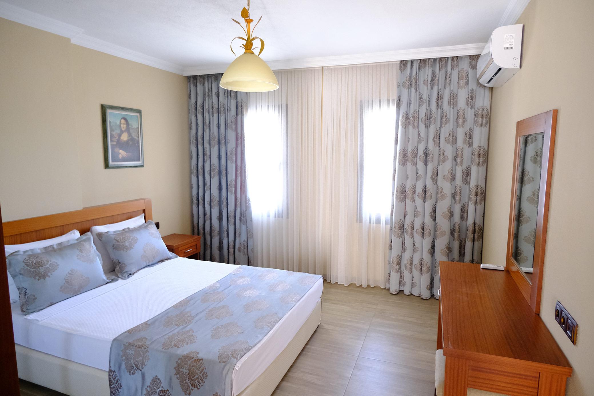 En az 2 yetişkin, En fazla 4 yetişkin.