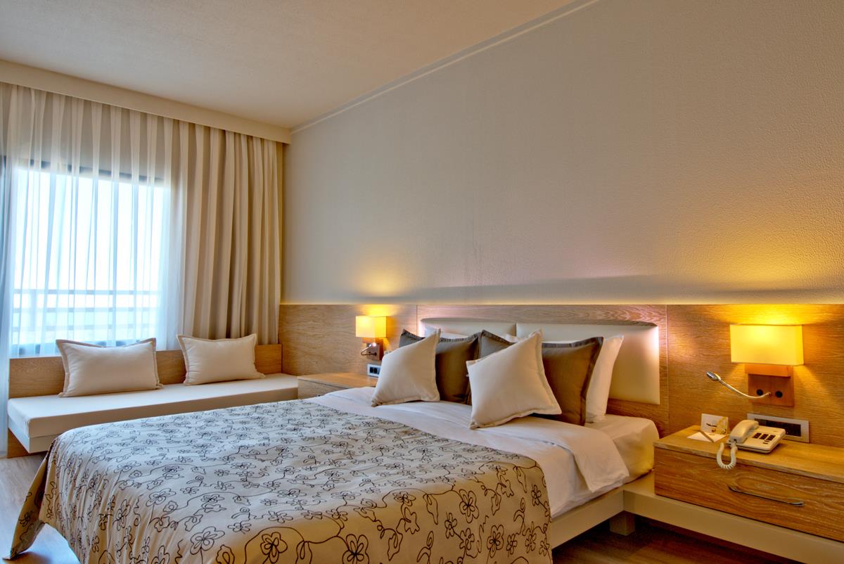 En fazla 3 yetişkin veya 2 yetişkin + 1 çocuk.