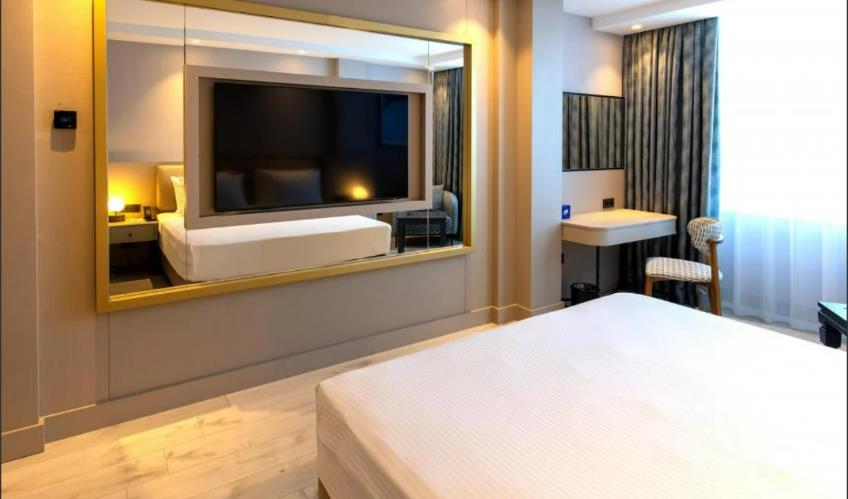 En fazla 2 yetişkin.