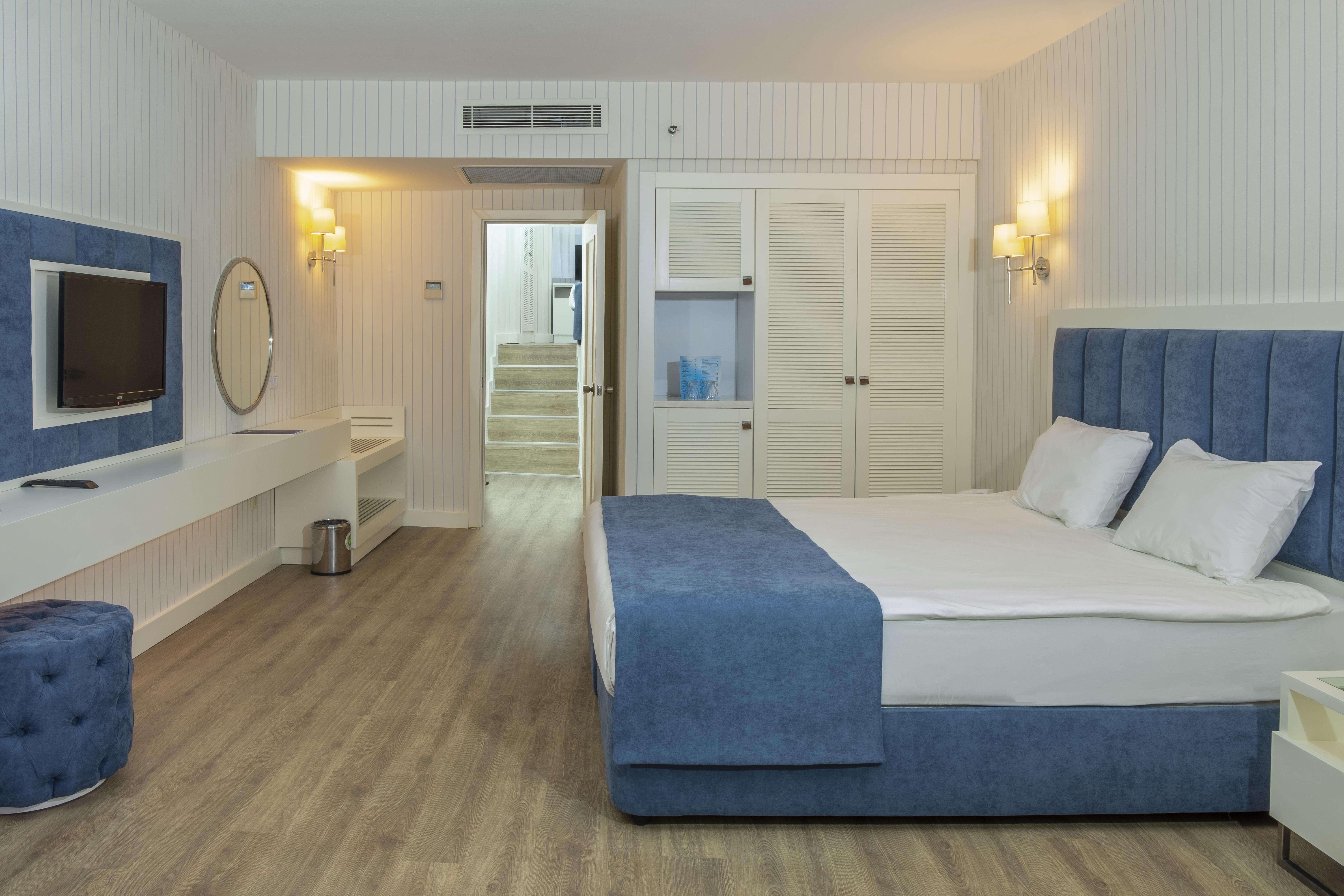 En az 2 yetişkin, En fazla 4 yetişkin veya 3 yetişkin + 1 çocuk.