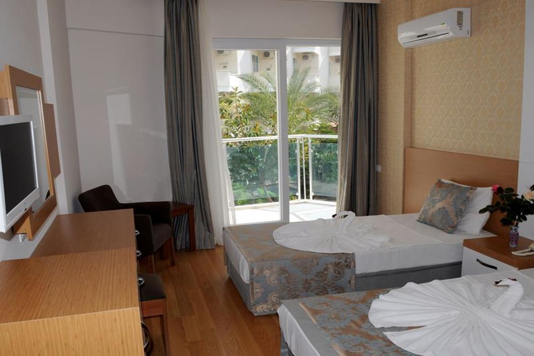 En fazla 3 yetişkin + 1 çocuk veya 2 yetişkin + 2 çocuk.