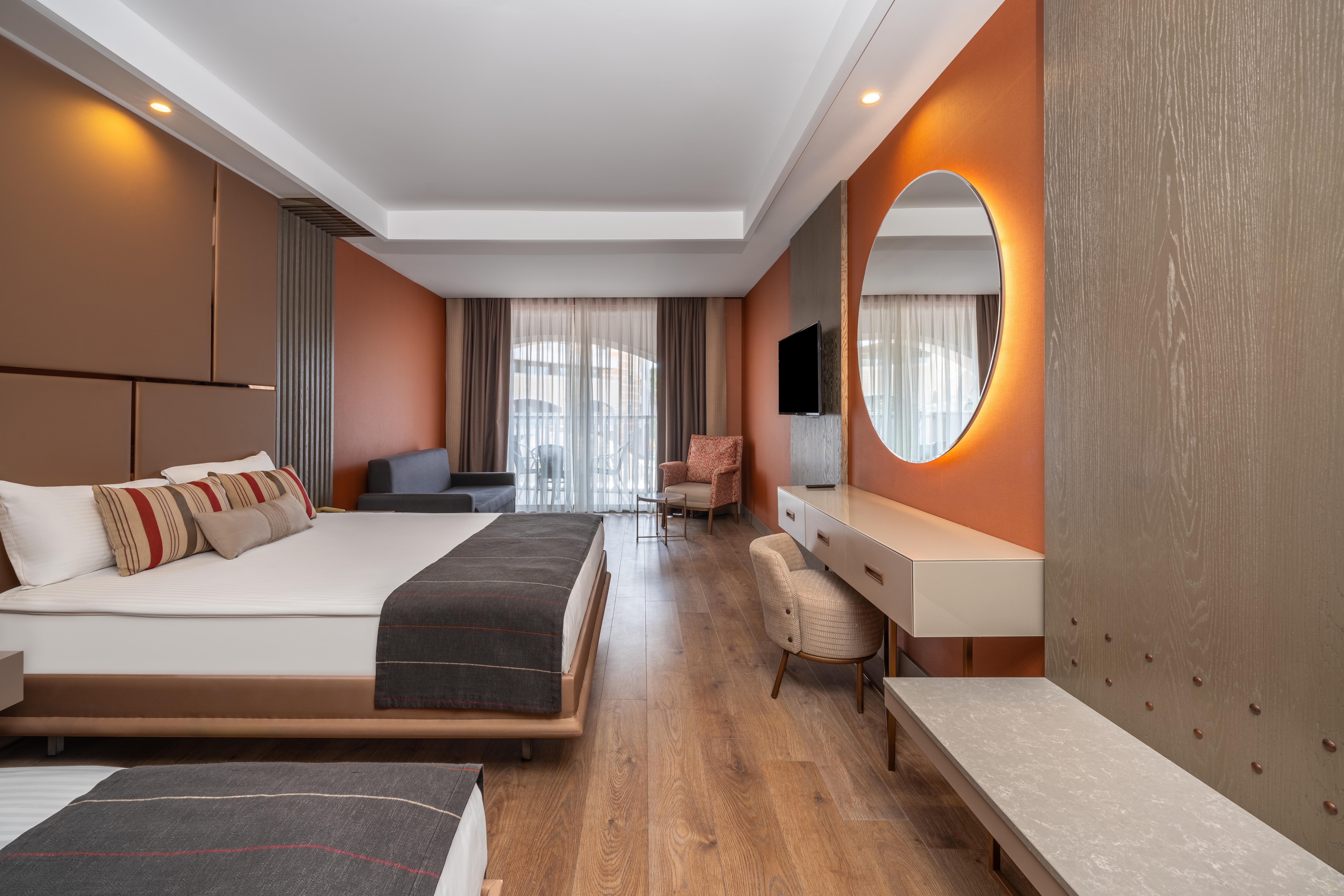 En az 2 yetişkin, En fazla 2 yetişkin + 2 çocuk.