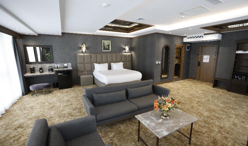 En fazla 2 yetişkin + 1 çocuk veya 1 yetişkin + 1 çocuk.