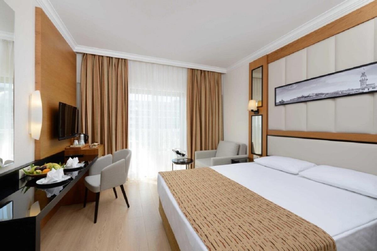 En az 2 yetişkin, En fazla 2 yetişkin + 2 çocuk.