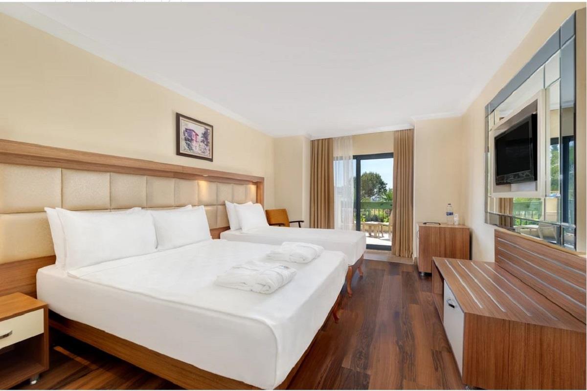 En fazla 2 yetişkin + 1 çocuk veya 1 yetişkin + 1 çocuk.