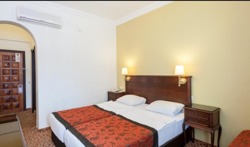 En fazla 2 yetişkin.