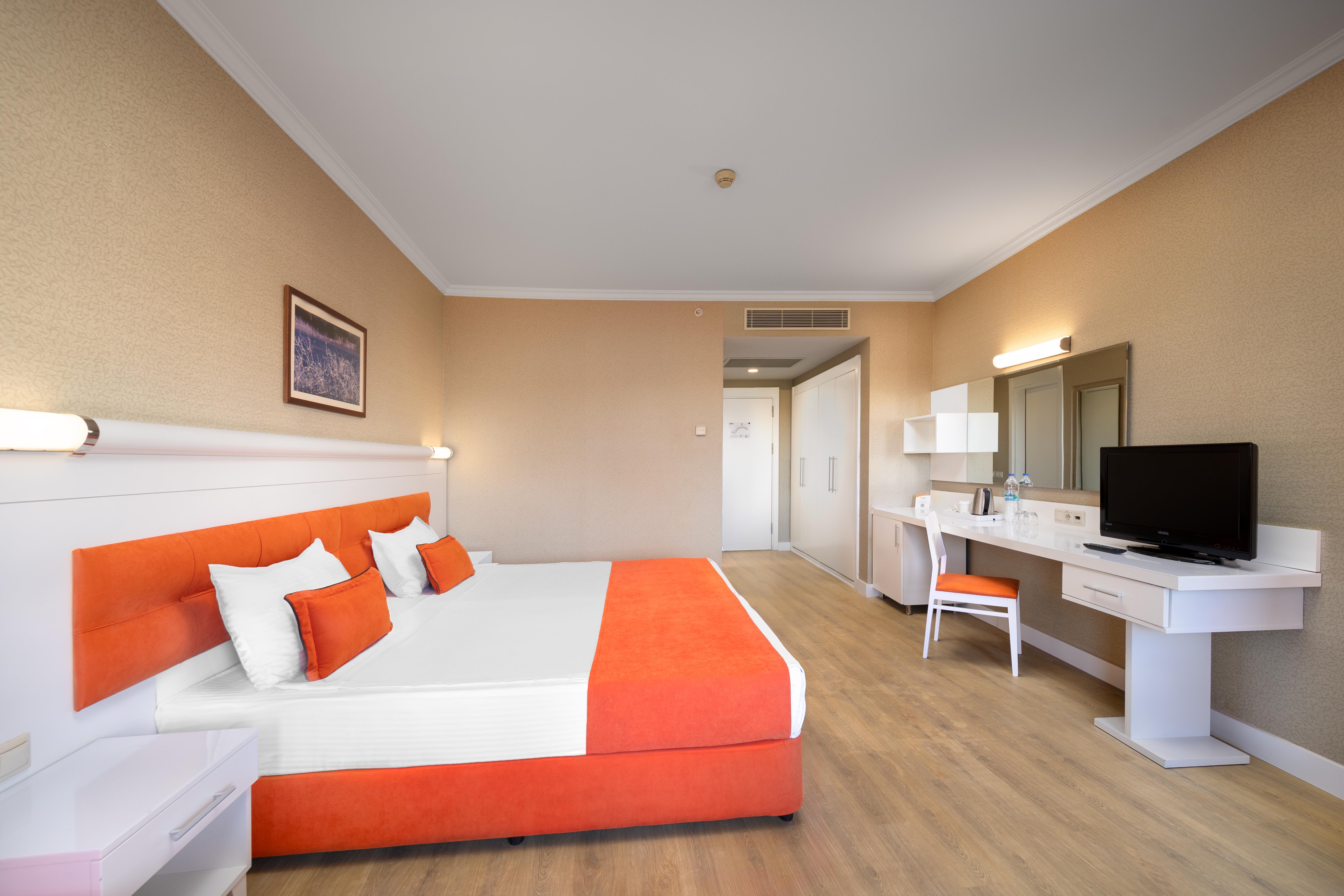 En fazla 3 yetişkin veya 2 yetişkin + 2 çocuk.