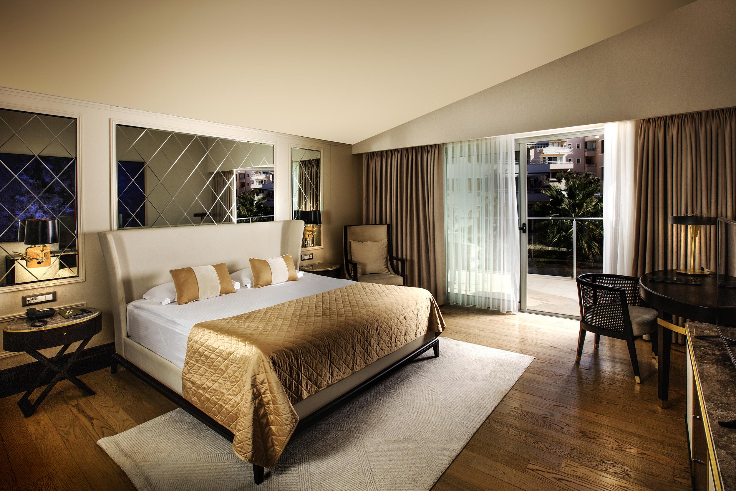 En fazla 3 yetişkin veya 2 yetişkin + 2 çocuk.