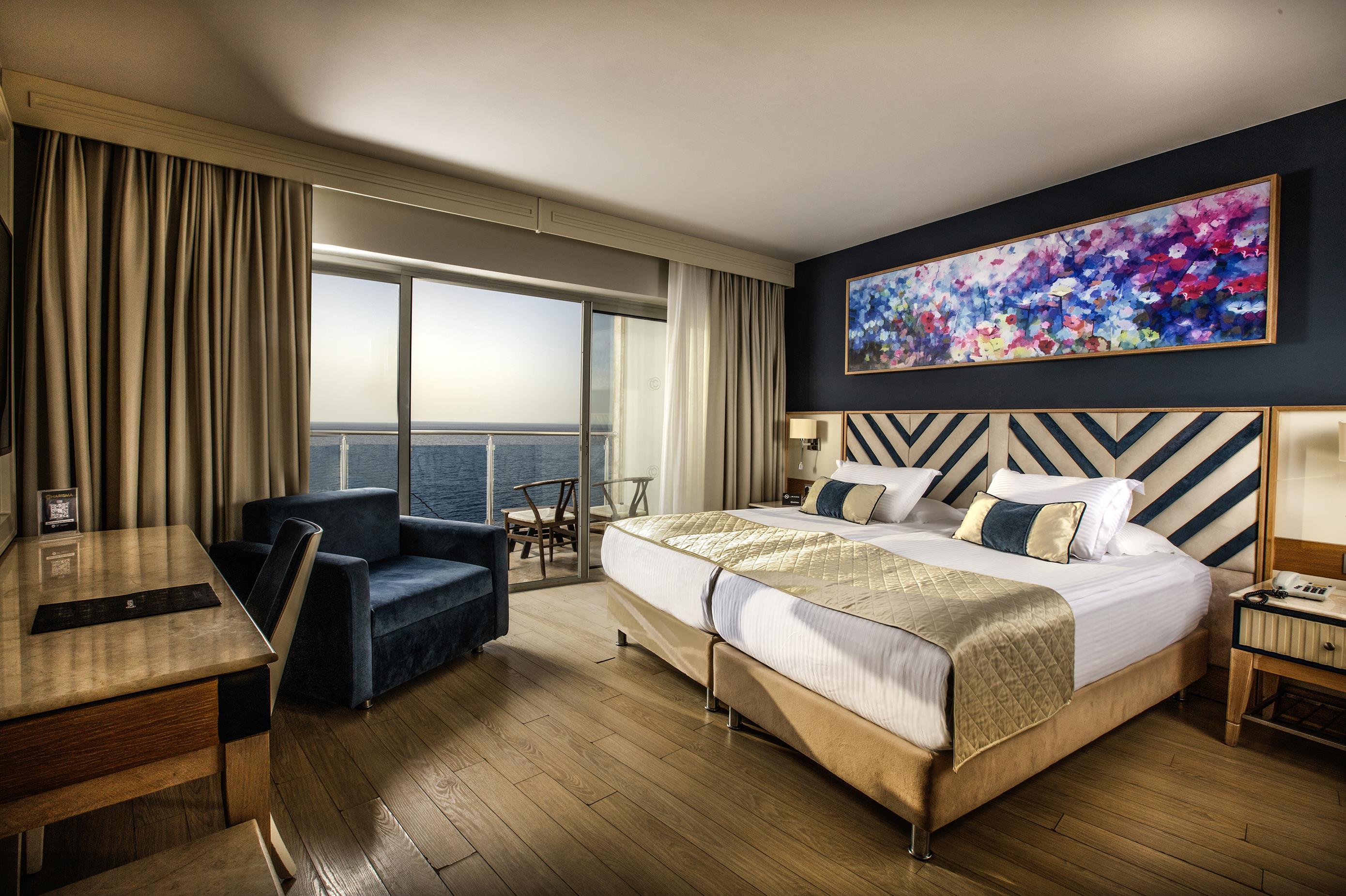 En fazla 3 yetişkin veya 2 yetişkin + 1 çocuk.