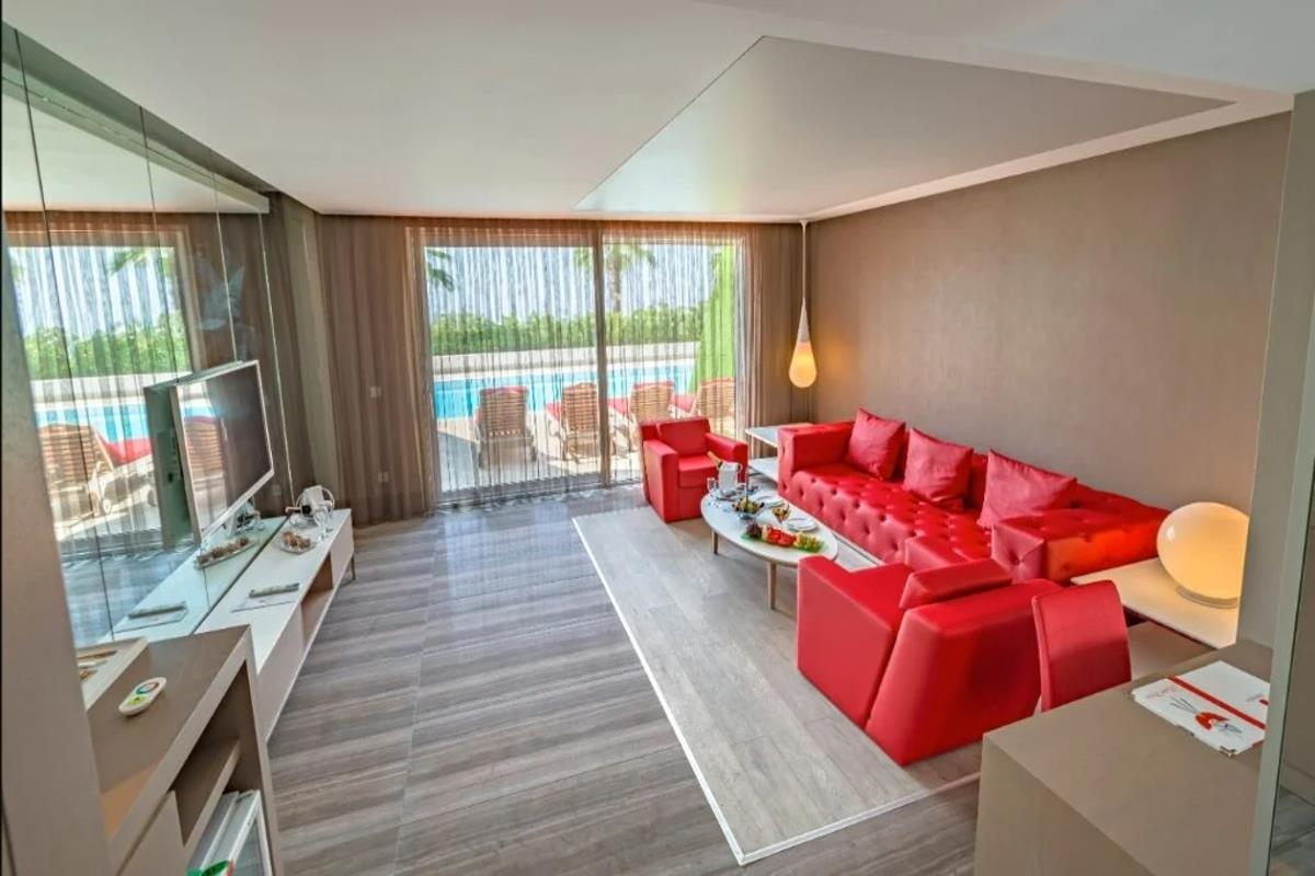 En az 2 yetişkin, En fazla 4 yetişkin.