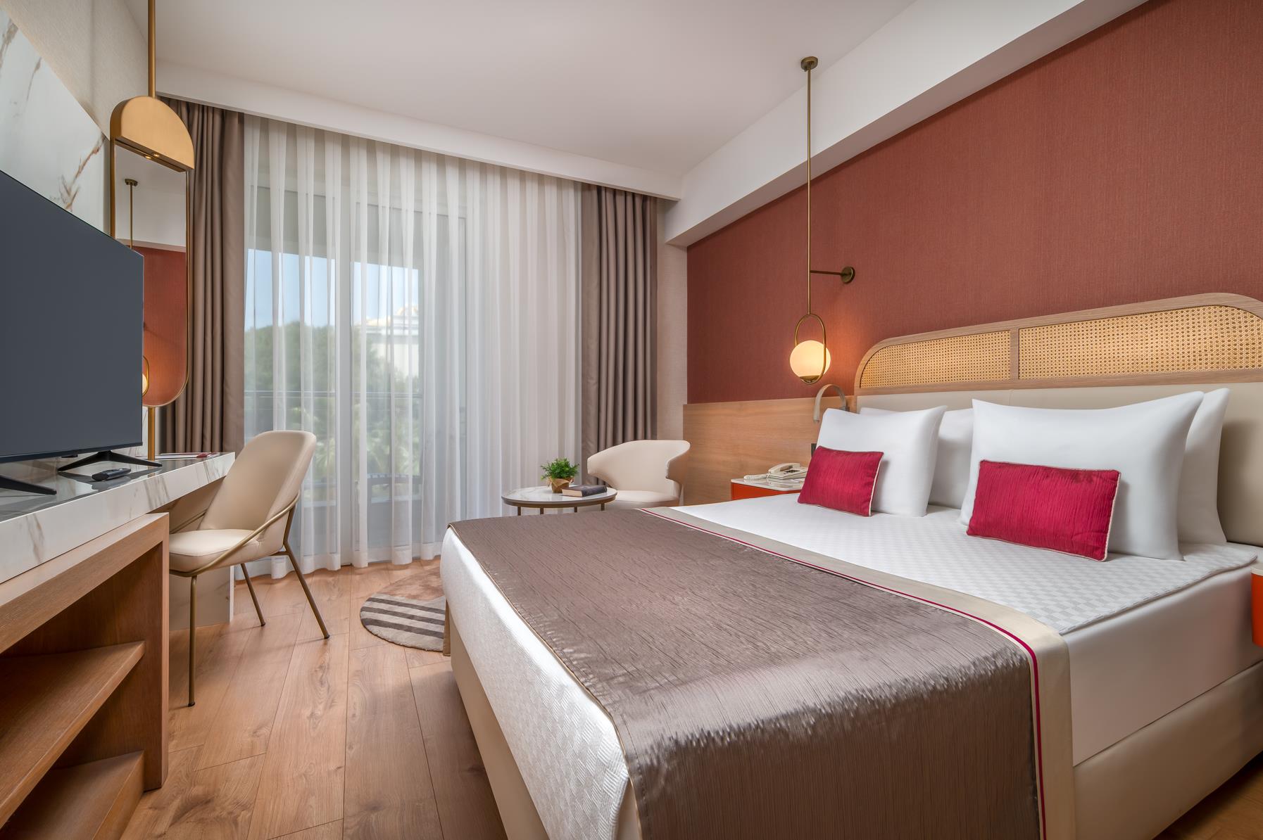 En fazla 2 yetişkin.