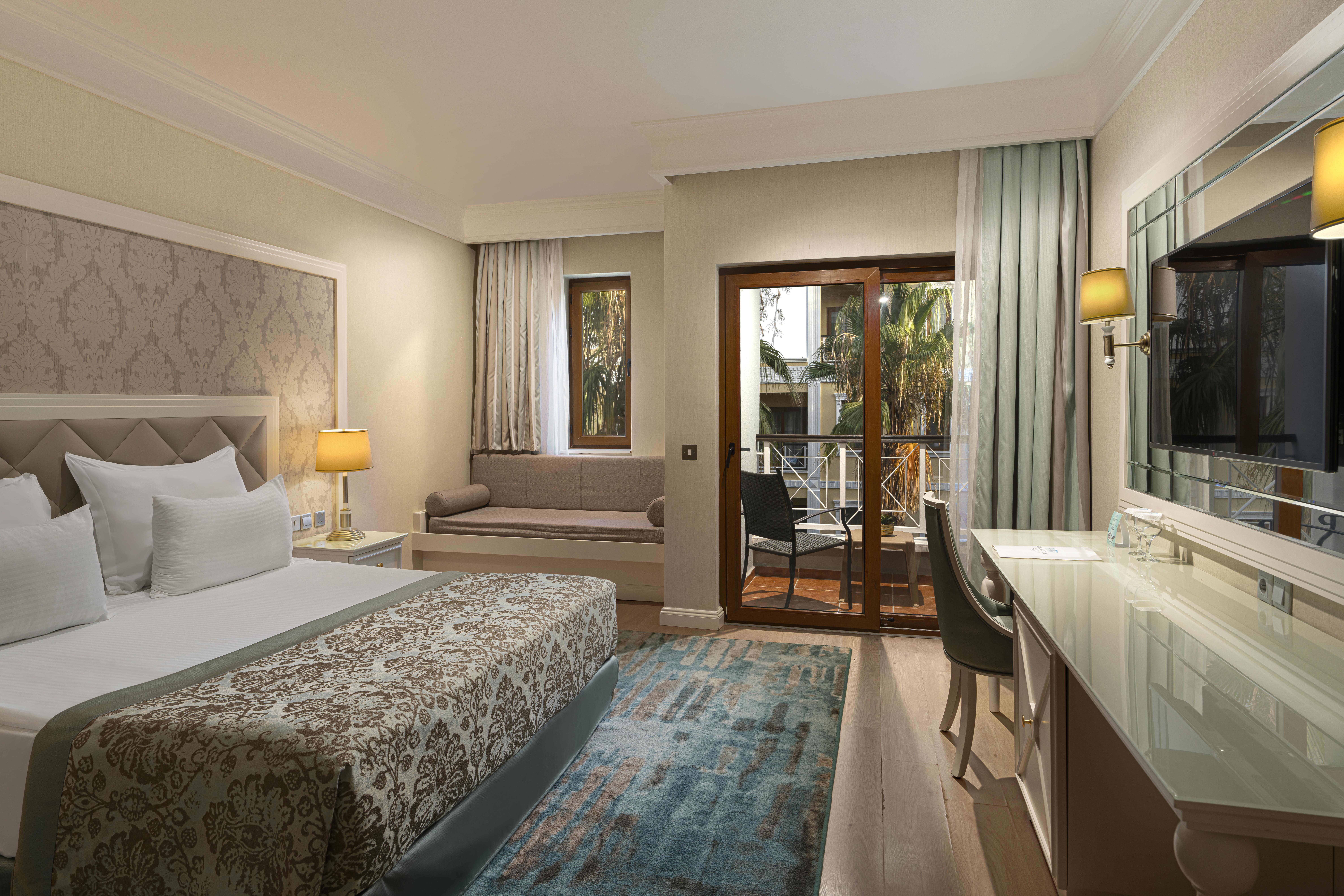 En fazla 3 yetişkin + 1 çocuk veya 2 yetişkin + 2 çocuk.