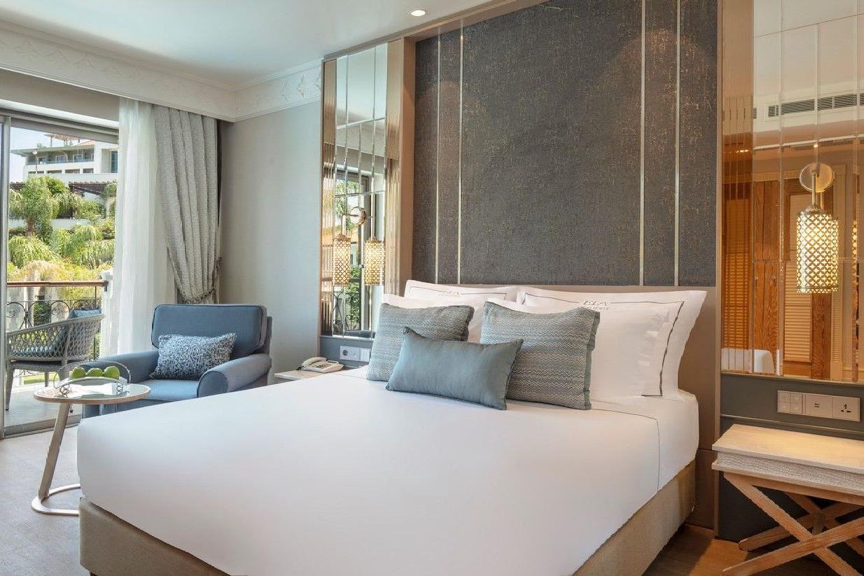 En fazla 2 yetişkin + 1 çocuk veya 1 yetişkin + 1 çocuk.