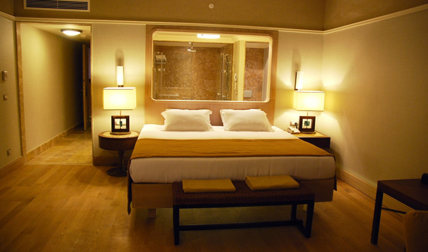 En fazla 2 yetişkin + 1 çocuk veya 1 yetişkin + 1 çocuk.