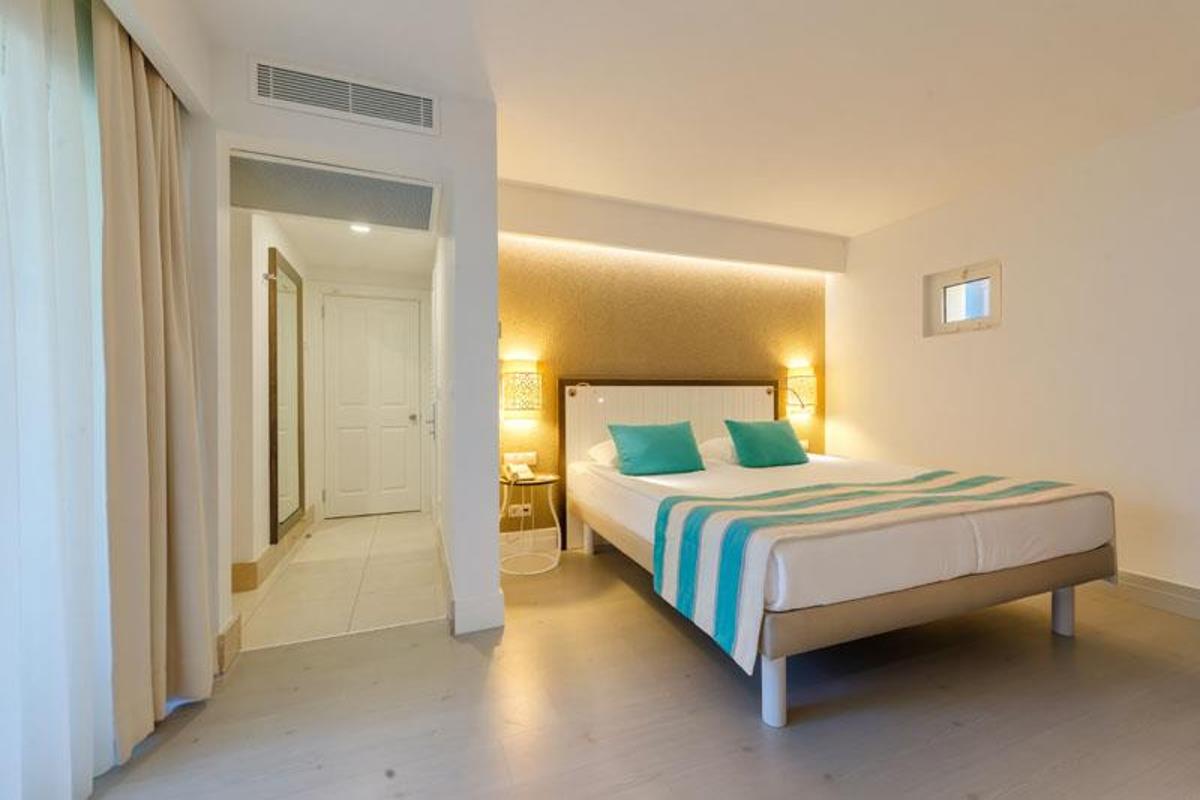 En az 2 yetişkin, En fazla 4 yetişkin + 1 çocuk veya 3 yetişkin + 2 çocuk.