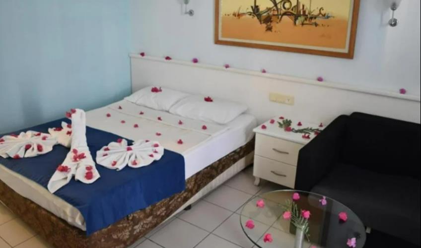 En fazla 3 yetişkin veya 2 yetişkin + 1 çocuk.