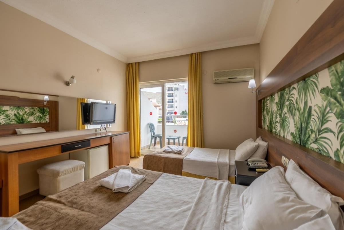 En fazla 3 yetişkin veya 2 yetişkin + 2 çocuk.