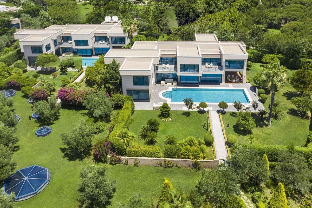 En az 4 yetişkin, En fazla 8 yetişkin veya 7 yetişkin + 1 çocuk.