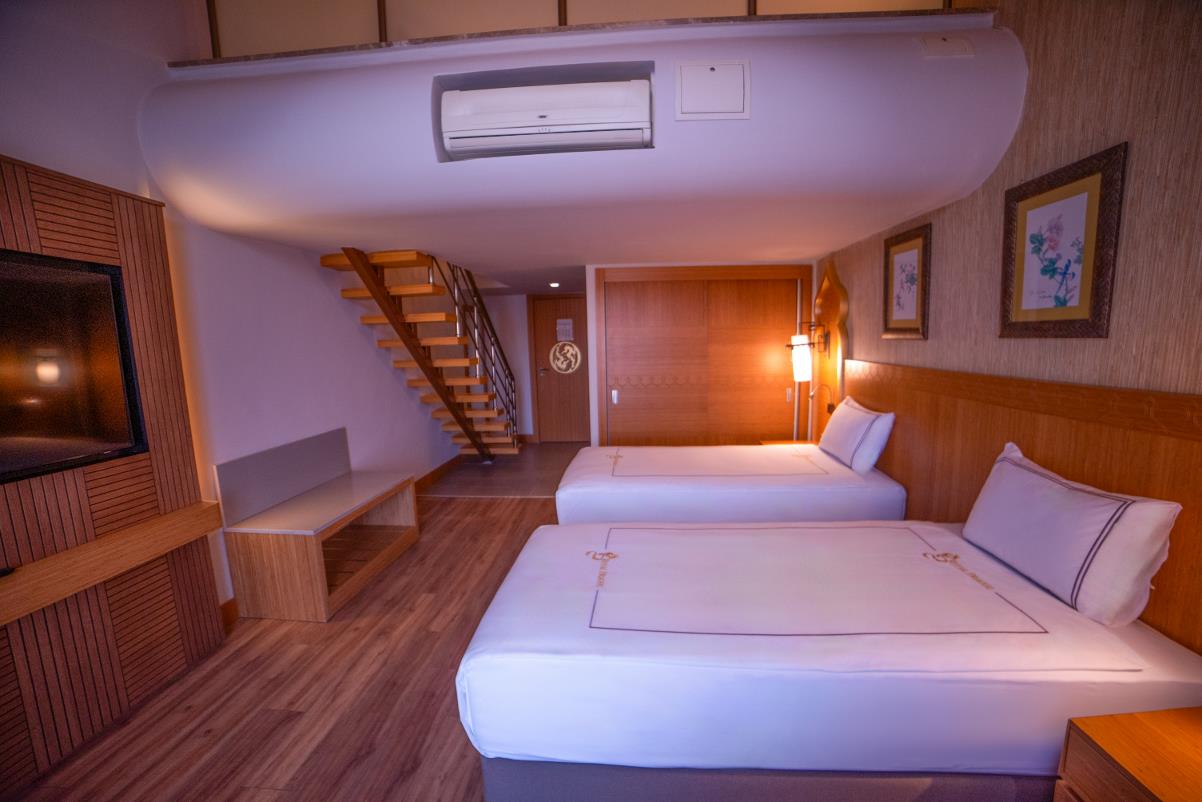 En az 2 yetişkin, En fazla 4 yetişkin veya 3 yetişkin + 1 çocuk.