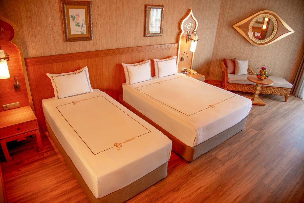 En fazla 3 yetişkin + 1 çocuk veya 2 yetişkin + 2 çocuk.