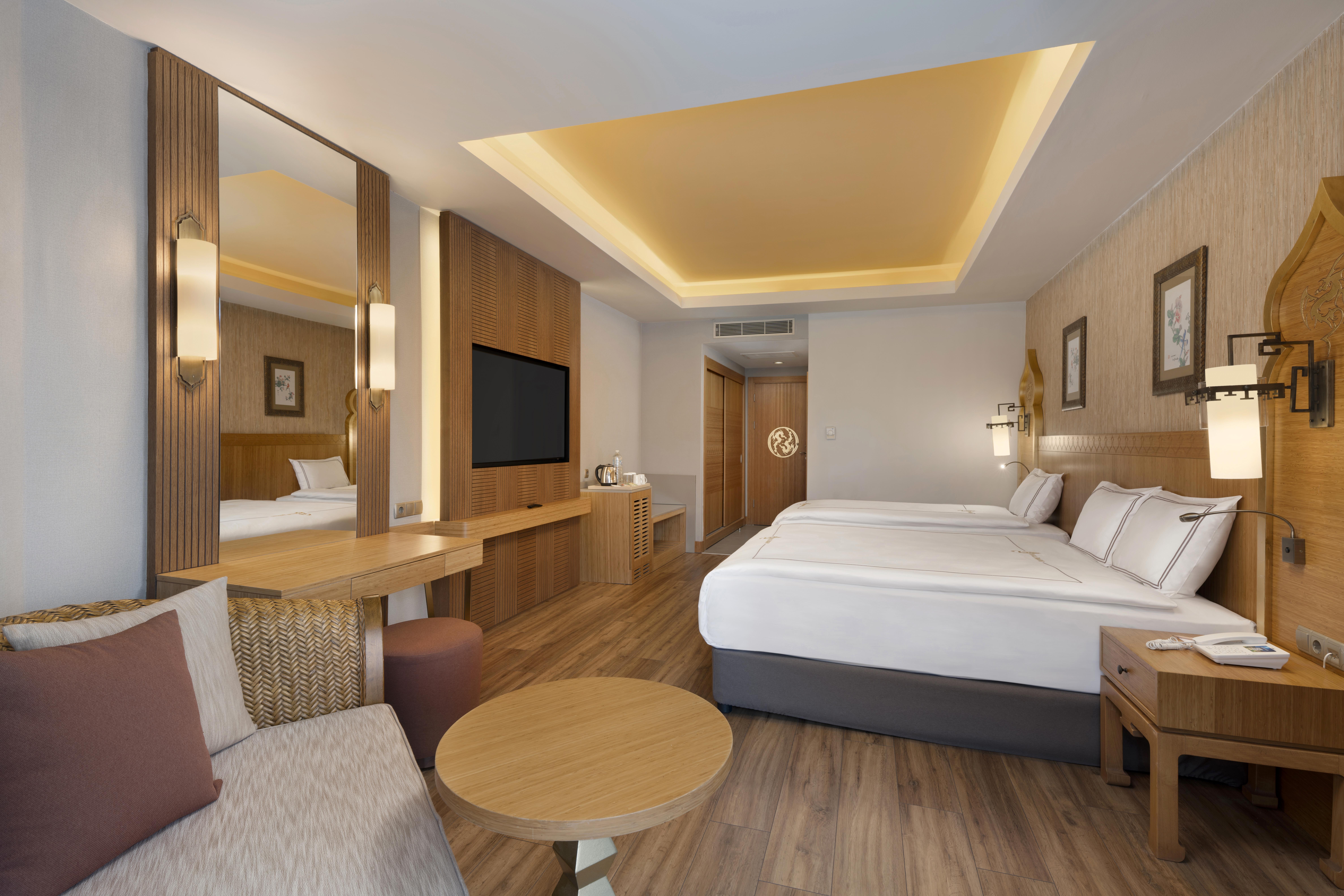 En fazla 3 yetişkin + 1 çocuk veya 2 yetişkin + 2 çocuk.