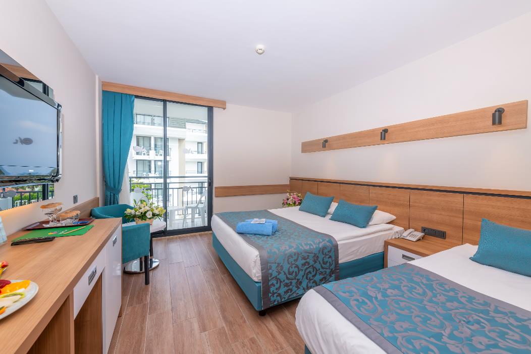 En fazla 3 yetişkin + 1 çocuk veya 2 yetişkin + 2 çocuk.