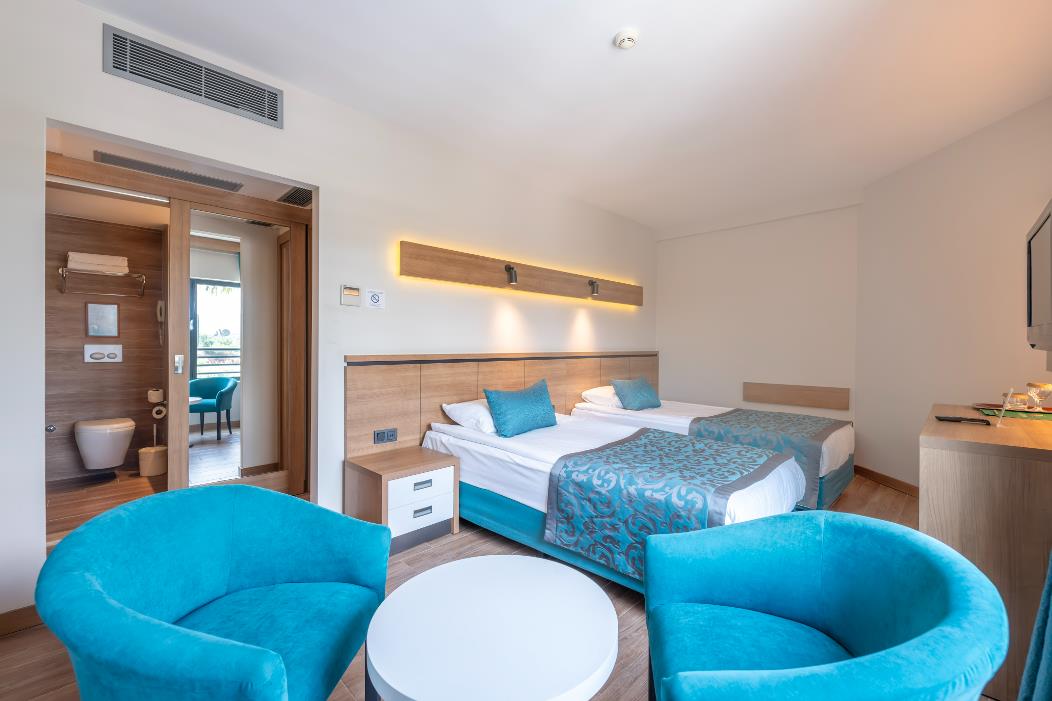 En az 2 yetişkin, En fazla 2 yetişkin + 2 çocuk.