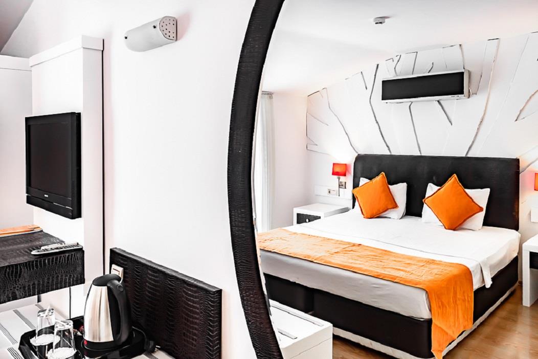 En fazla 3 yetişkin + 1 bebek (0-2 yaş) veya 2 yetişkin + 1 çocuk + 1 bebek (0-2 yaş).