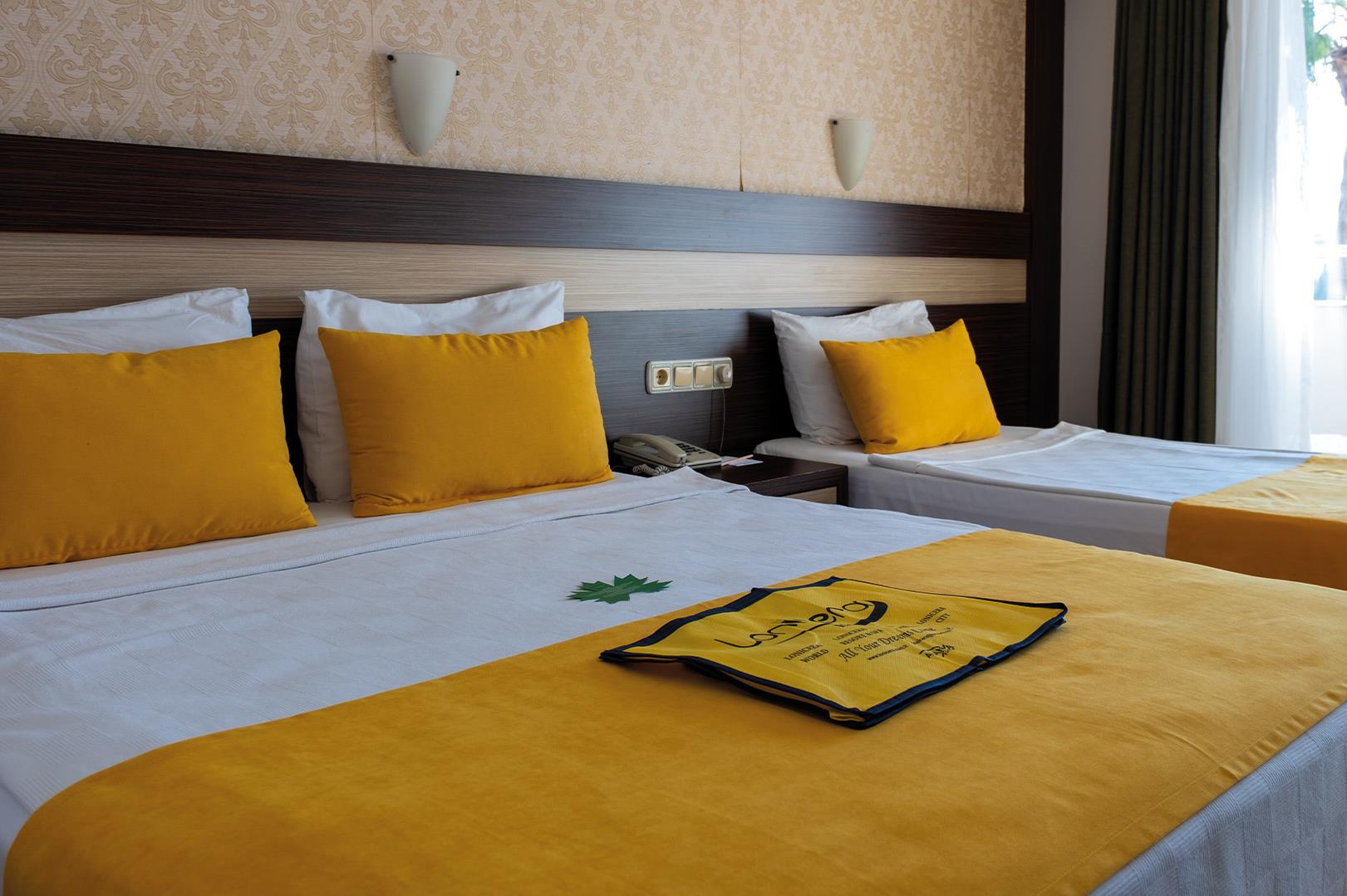 En fazla 3 yetişkin veya 2 yetişkin + 1 çocuk.