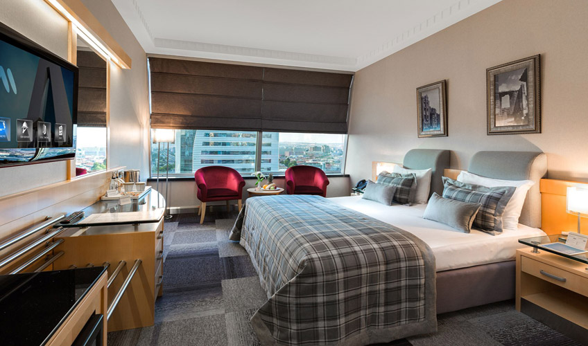 En fazla 2 yetişkin.