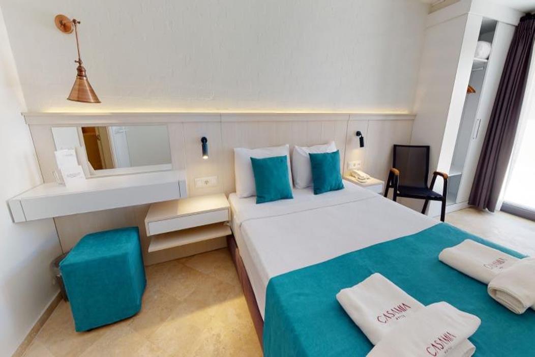 En fazla 3 yetişkin veya 2 yetişkin + 1 çocuk.