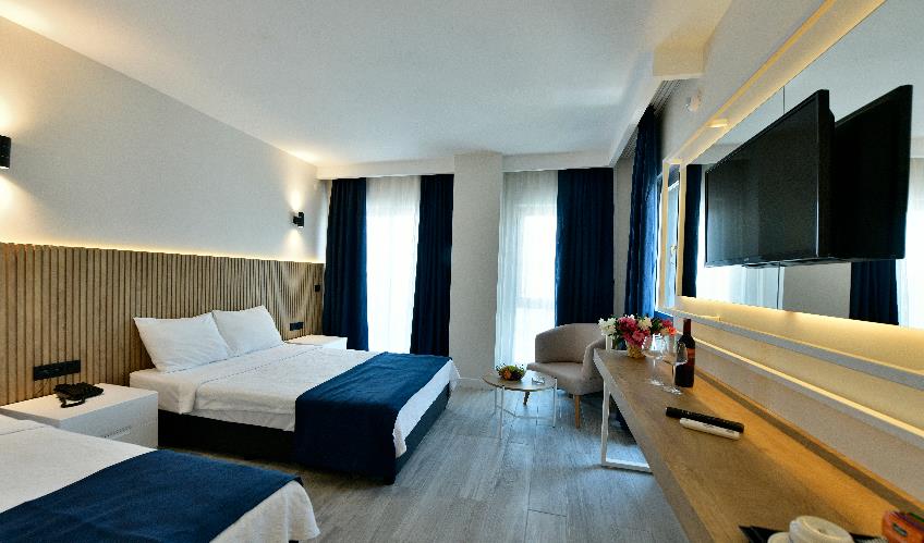 En fazla 3 yetişkin veya 2 yetişkin + 1 çocuk.