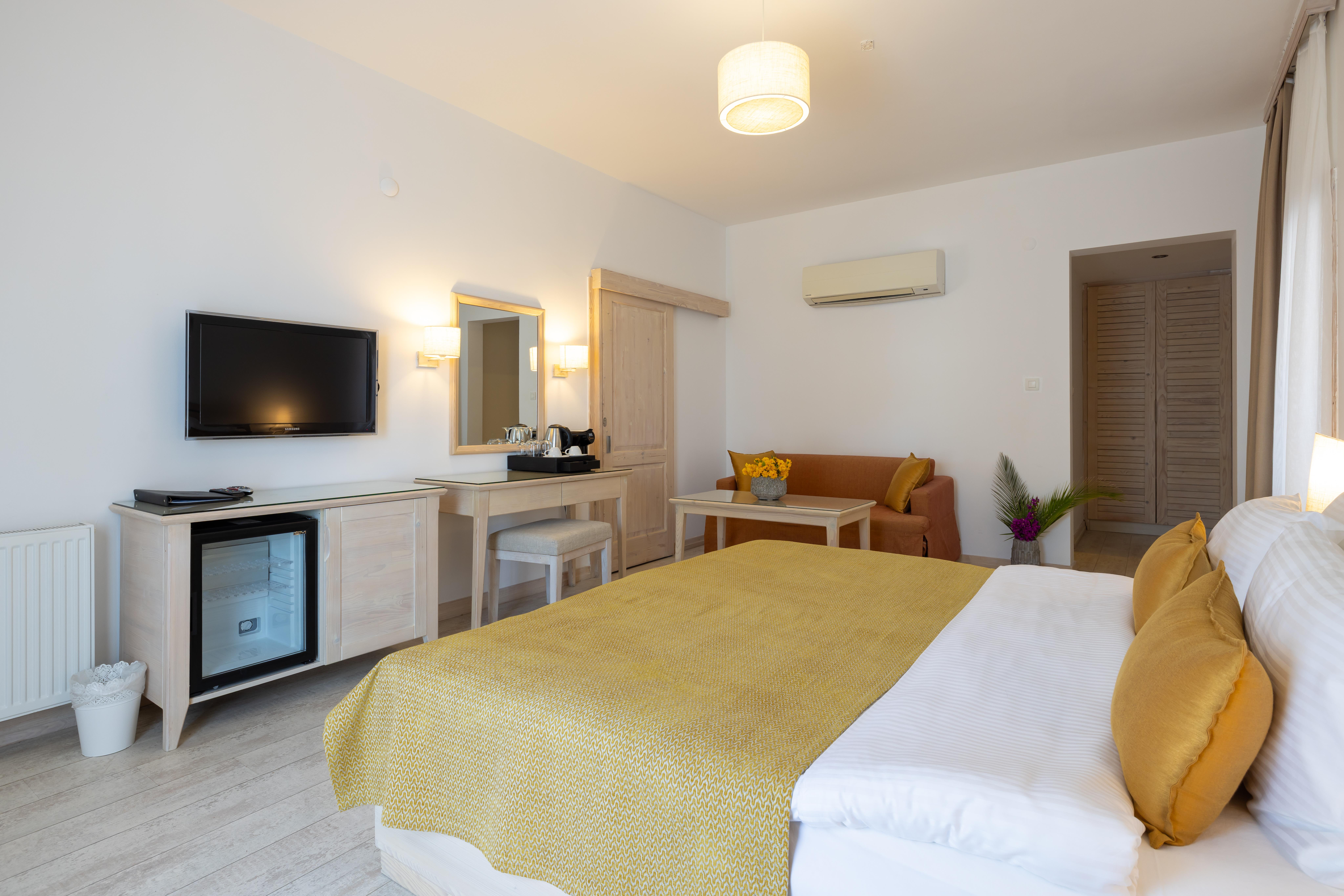 En fazla 2 yetişkin + 1 çocuk veya 1 yetişkin + 1 çocuk.