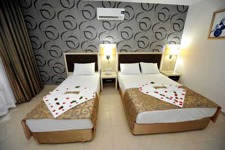 En az 2 yetişkin, En fazla 4 yetişkin + 1 çocuk veya 3 yetişkin + 2 çocuk.