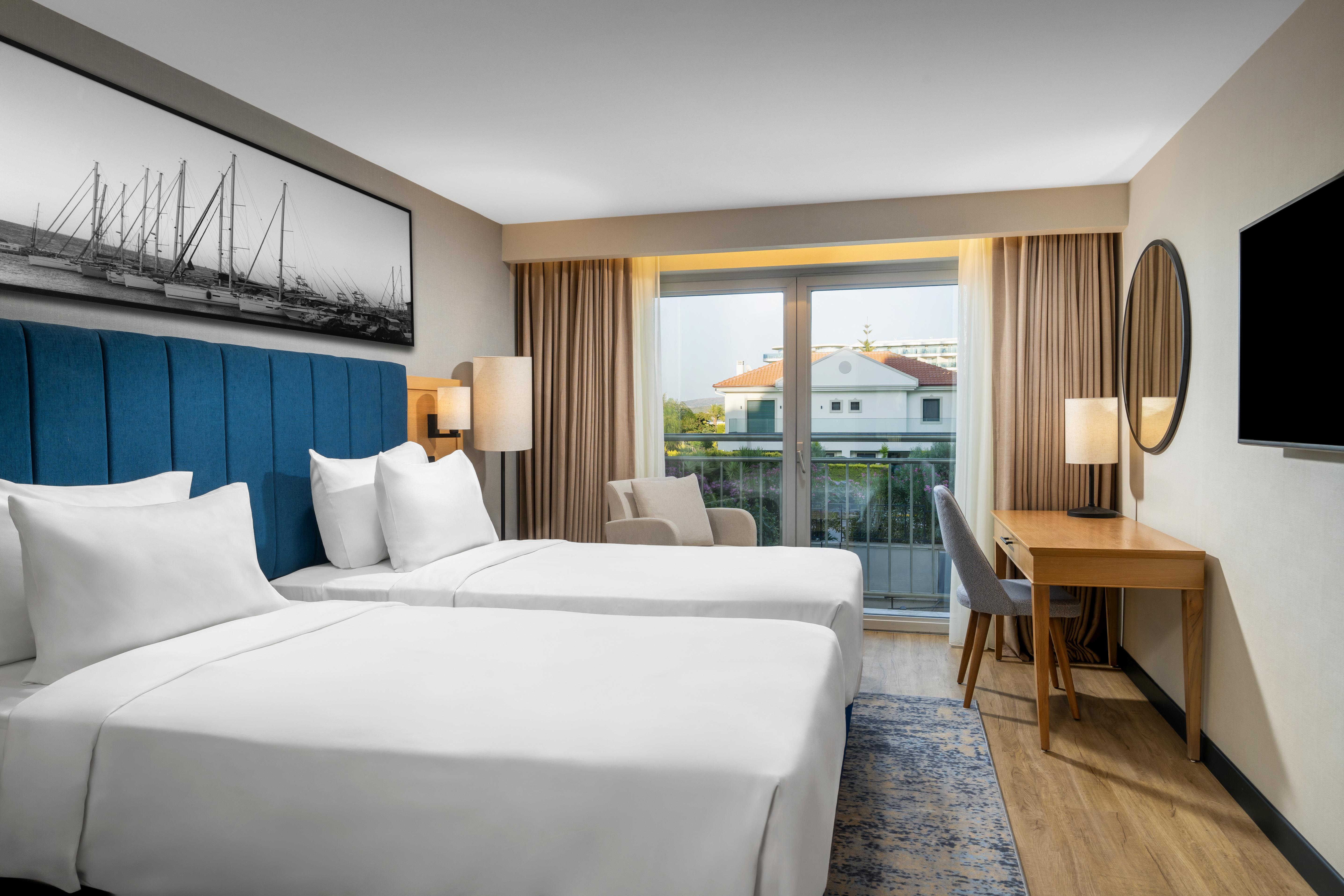 En fazla 3 yetişkin veya 2 yetişkin + 1 çocuk.