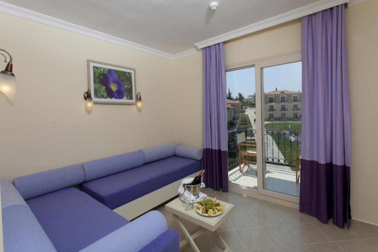 En az 2 yetişkin, En fazla 2 yetişkin + 2 çocuk.