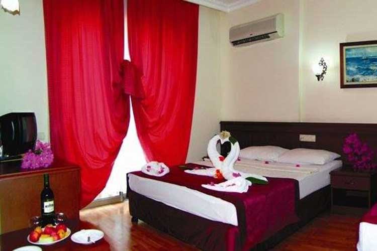 En fazla 3 yetişkin veya 2 yetişkin + 2 çocuk.