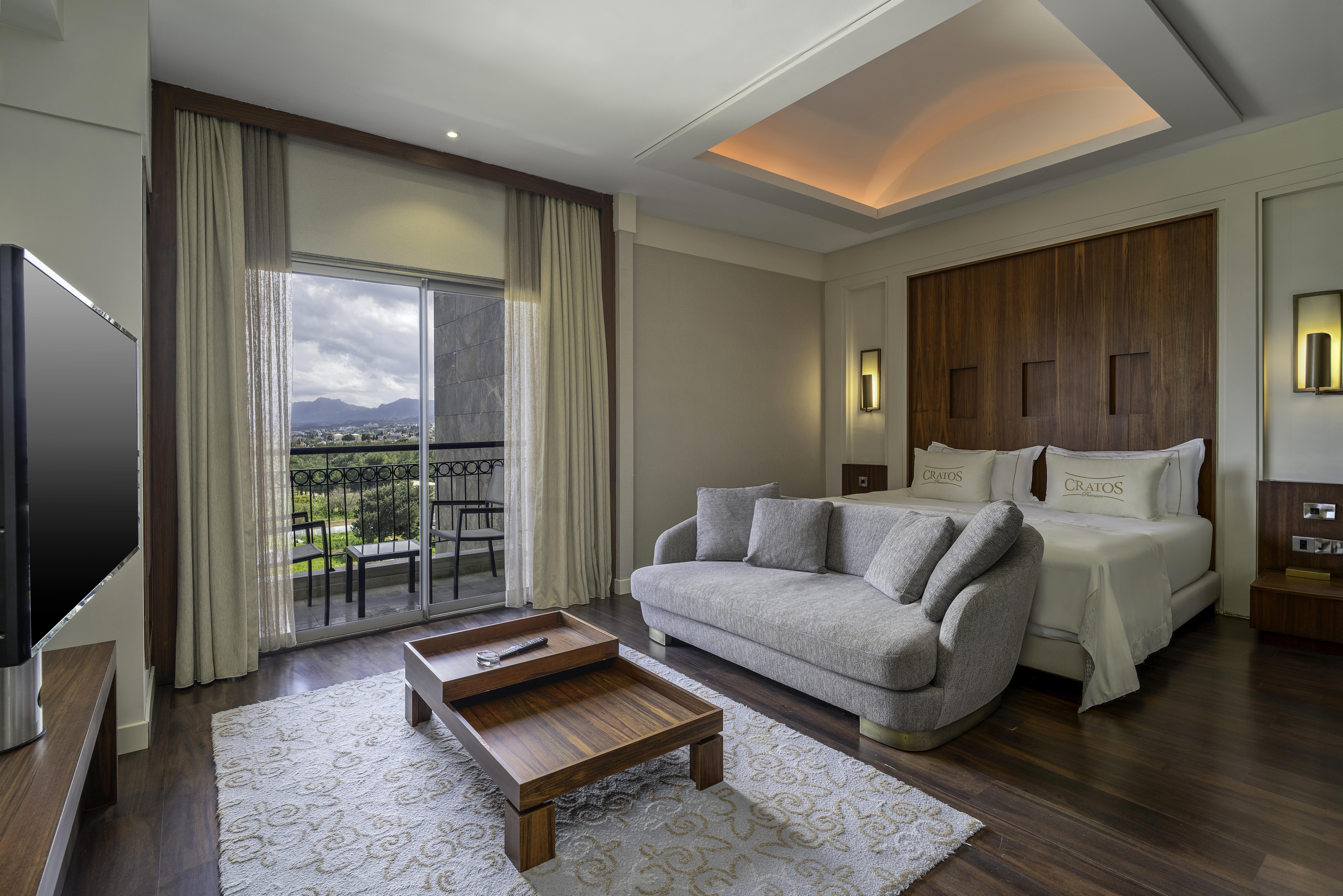 En fazla 3 yetişkin veya 2 yetişkin + 2 çocuk.