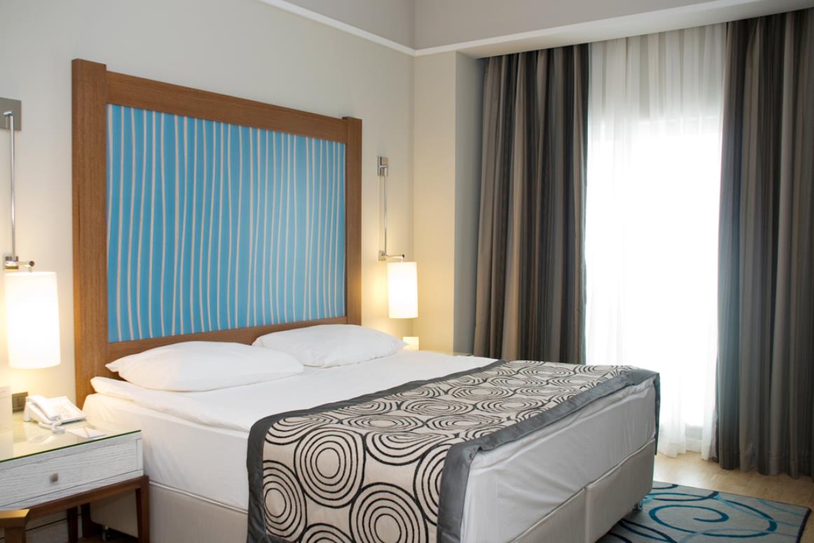 En fazla 3 yetişkin veya 2 yetişkin + 2 çocuk.