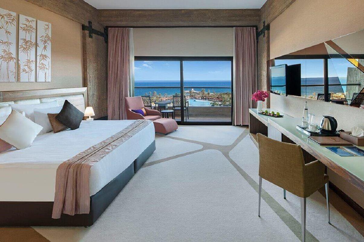 En fazla 3 yetişkin veya 2 yetişkin + 2 çocuk.